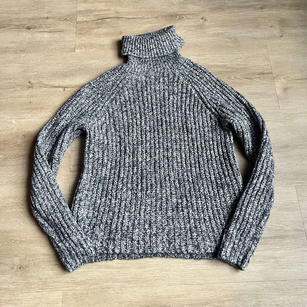 Abercrombie & Fitch Gray Shaker Stitch Turtleneck Women's SZ XS